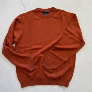 Nwot Joseph & Lyman cashmere crew neck sweater M